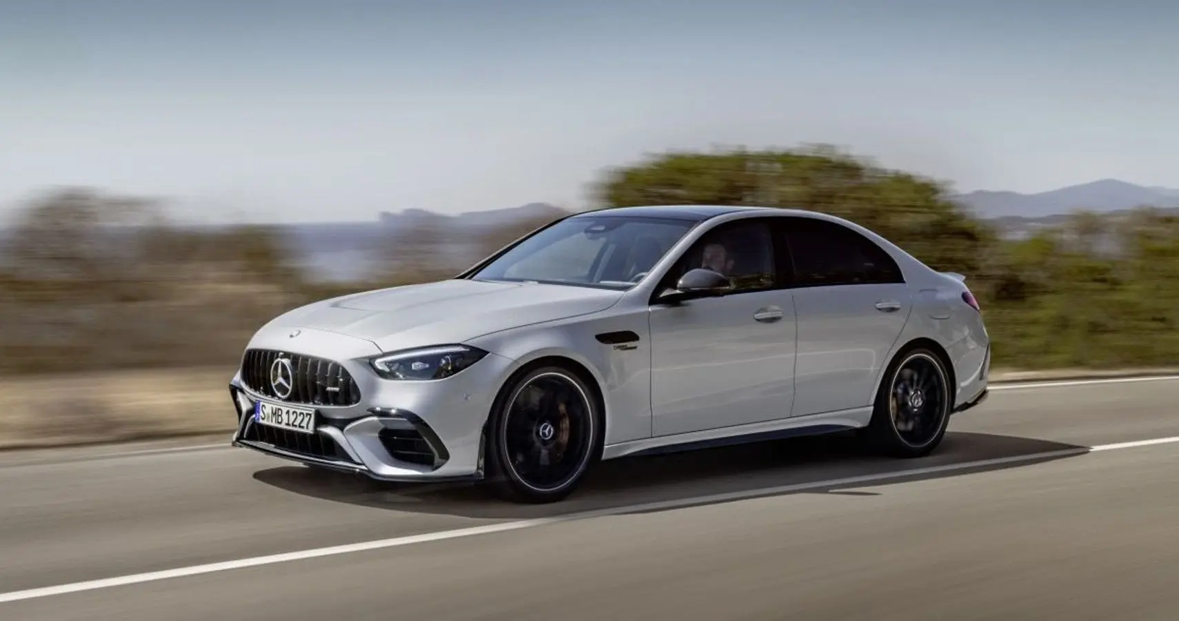 Mercedes-Benz  C63 AMG S 4