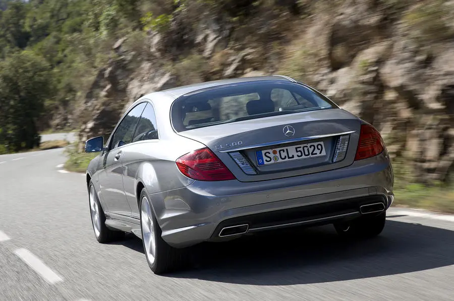 Mercedes-Benz CL CL 500 BlueEFFICIENCY 4Matic 6