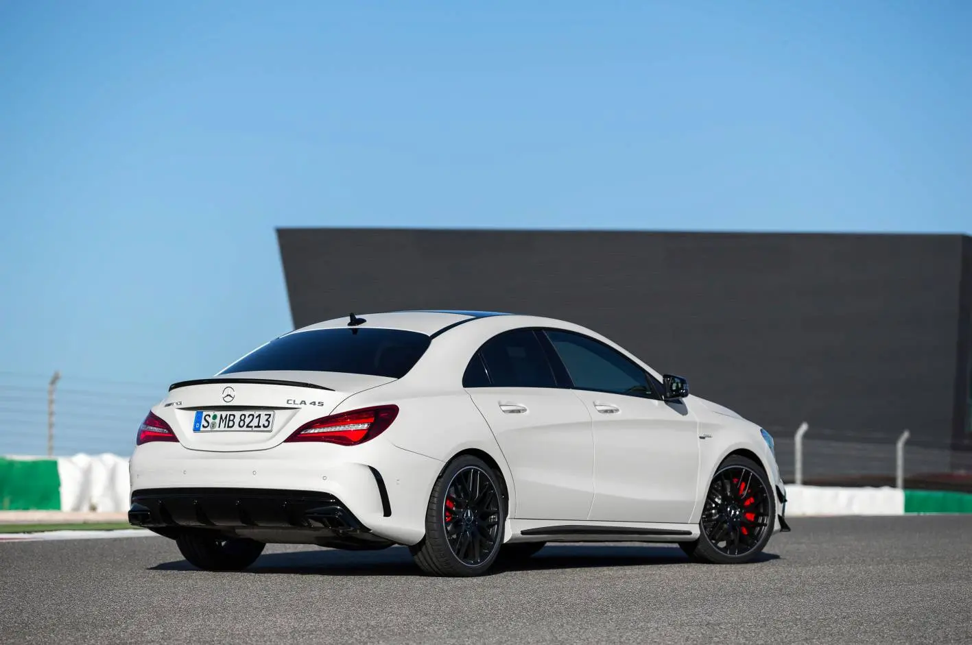 Mercedes-Benz CLA CLA 180 d 7G-DCT 3