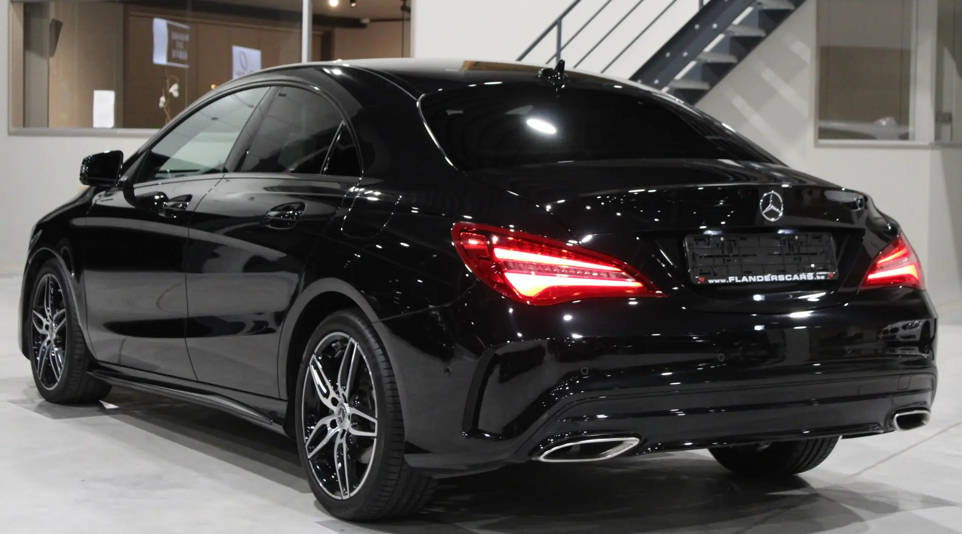 Mercedes-Benz CLA CLA 180 2
