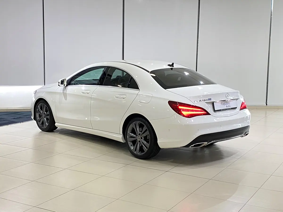 Mercedes-Benz CLA CLA 180 Urban 3