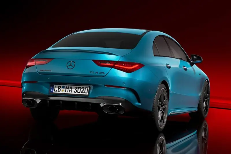 Mercedes-Benz CLA CLA 200 AMG FL 3