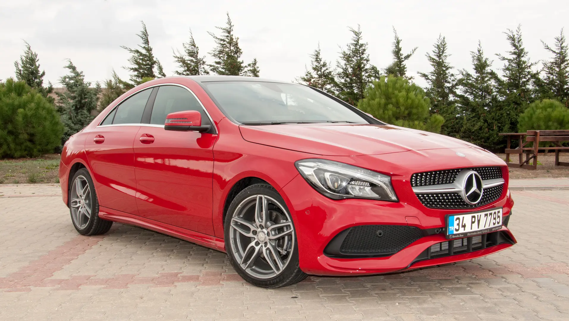 Mercedes-Benz CLA CLA 200 7G-Tronic 1