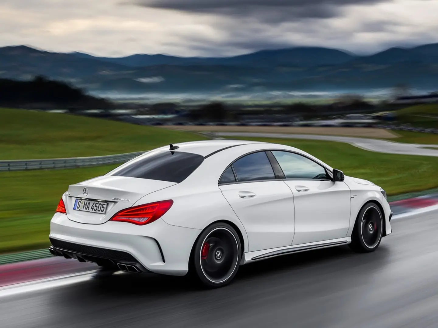 Mercedes-Benz CLA CLA 45 4Matic AMG 3
