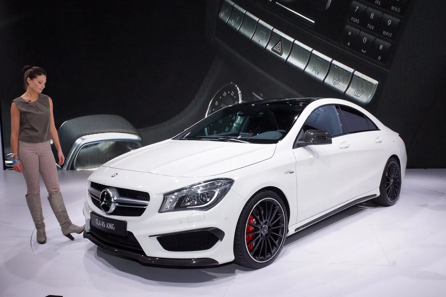 Mercedes-Benz CLA CLA 45 4Matic AMG 6