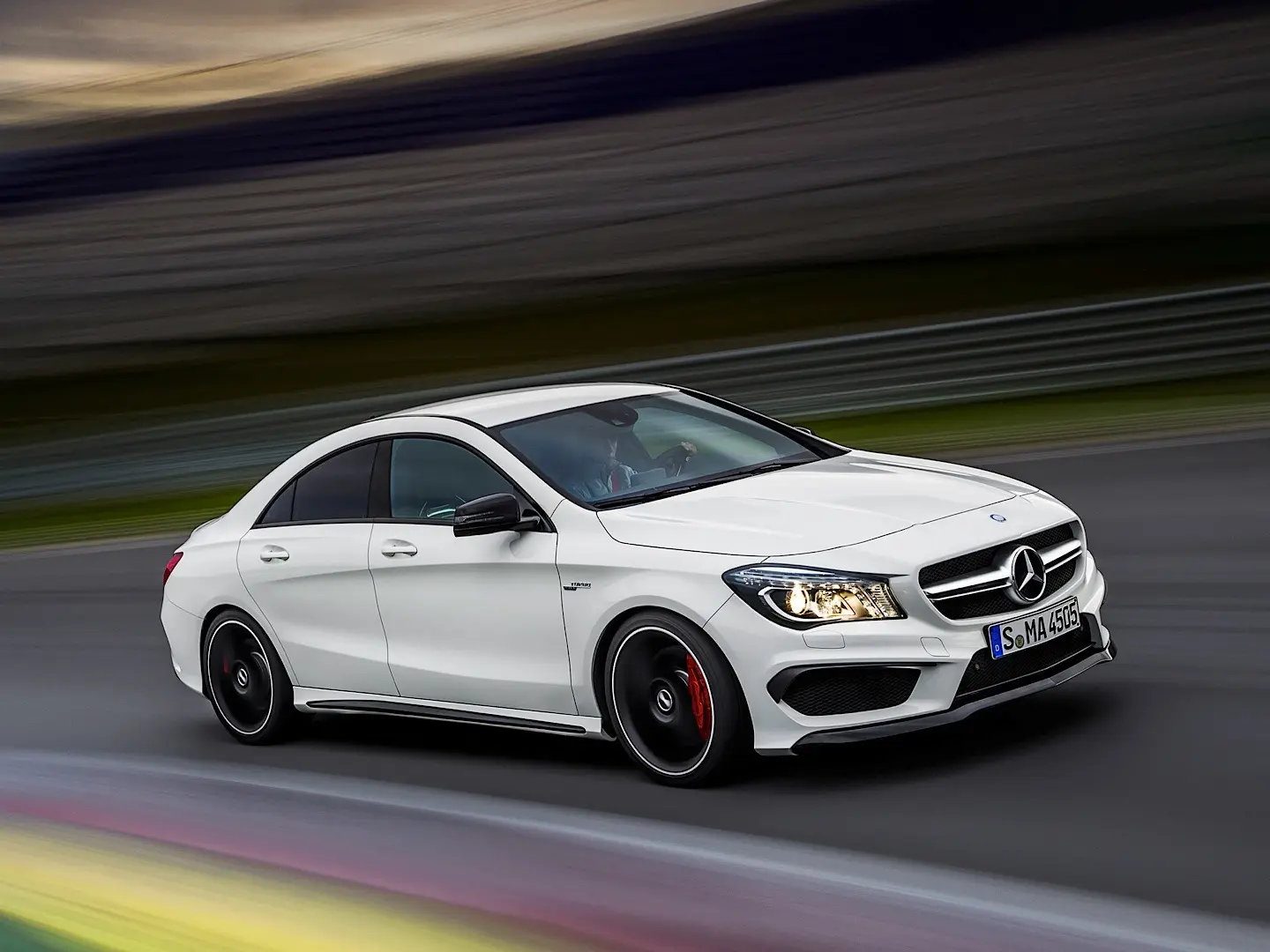 Mercedes-Benz CLA CLA 45 4Matic AMG Performans 7G-DCT 5
