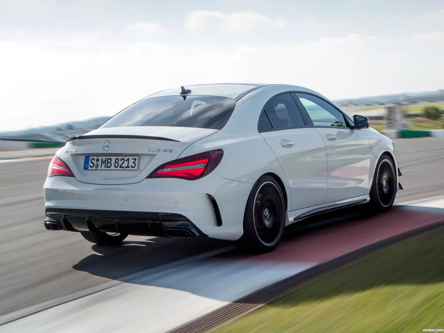 Mercedes-Benz CLA CLA 45 4Matic AMG Performans 7G-DCT 6