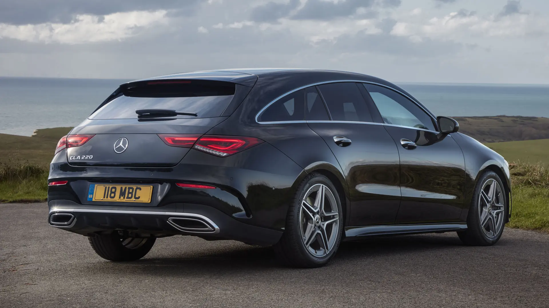 Mercedes-Benz CLA CLA 45 S Performance+ 4Matic+ Shooting Brake 2