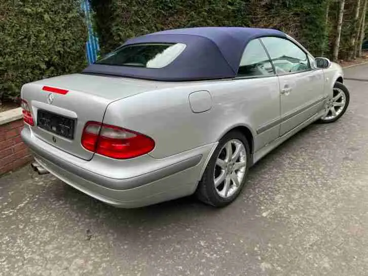Mercedes-Benz CLK CLK 200 6