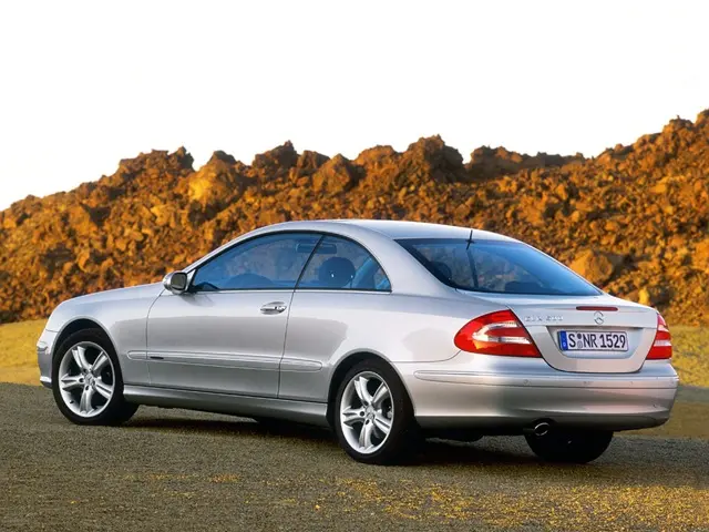 Mercedes-Benz CLK CLK 220 CDI Elegance 7
