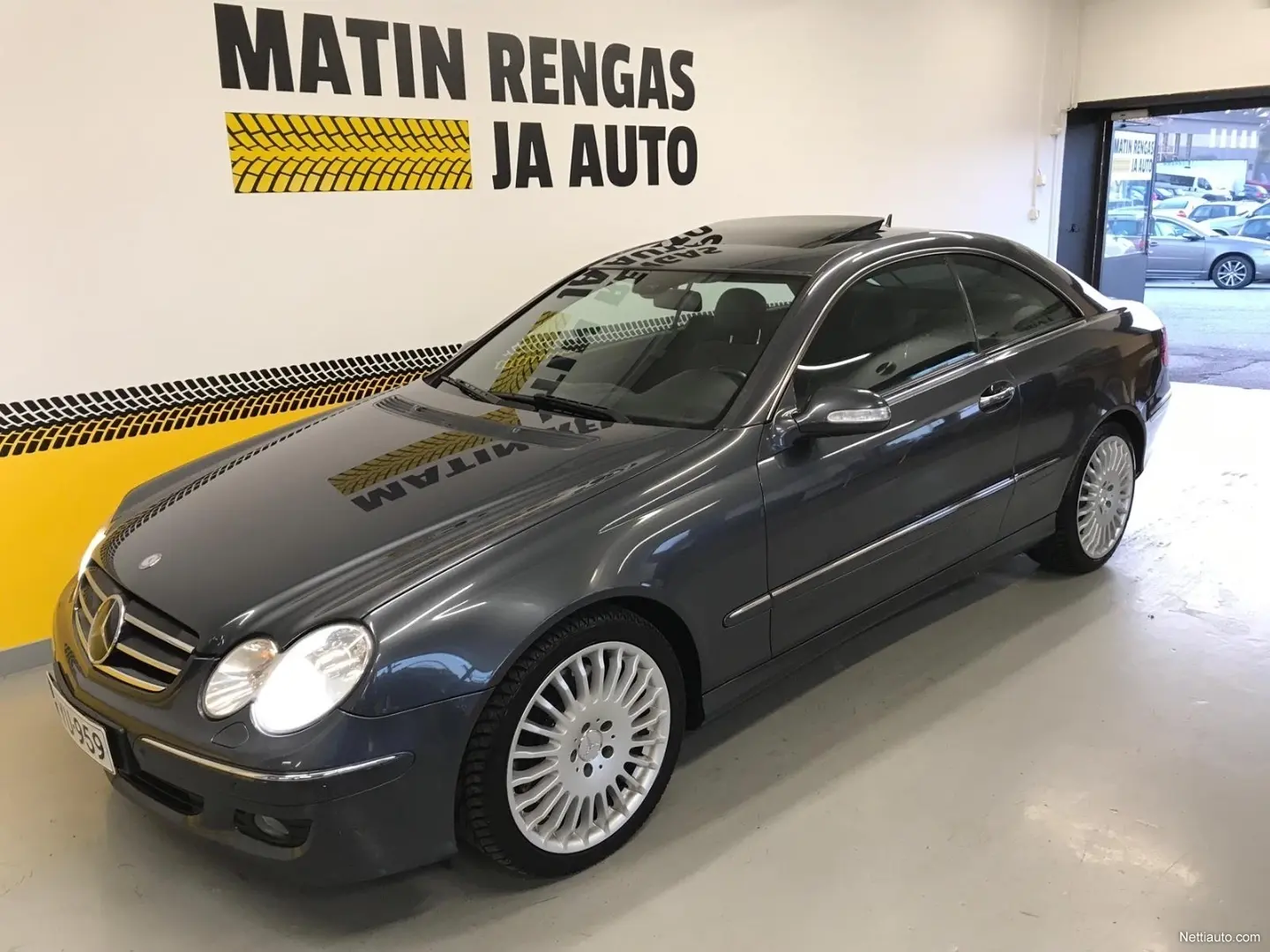 Mercedes-Benz CLK CLK 500 Avantgarde 1