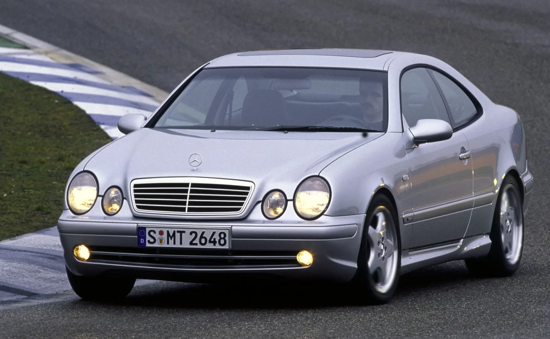 Mercedes-Benz CLK CLK 55 AMG 3
