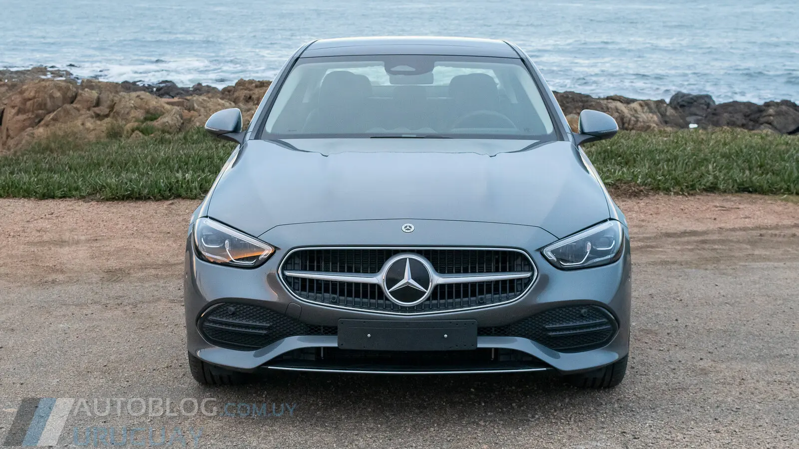 Mercedes-Benz  E 180 Avantgarde 9G-Tronic 4
