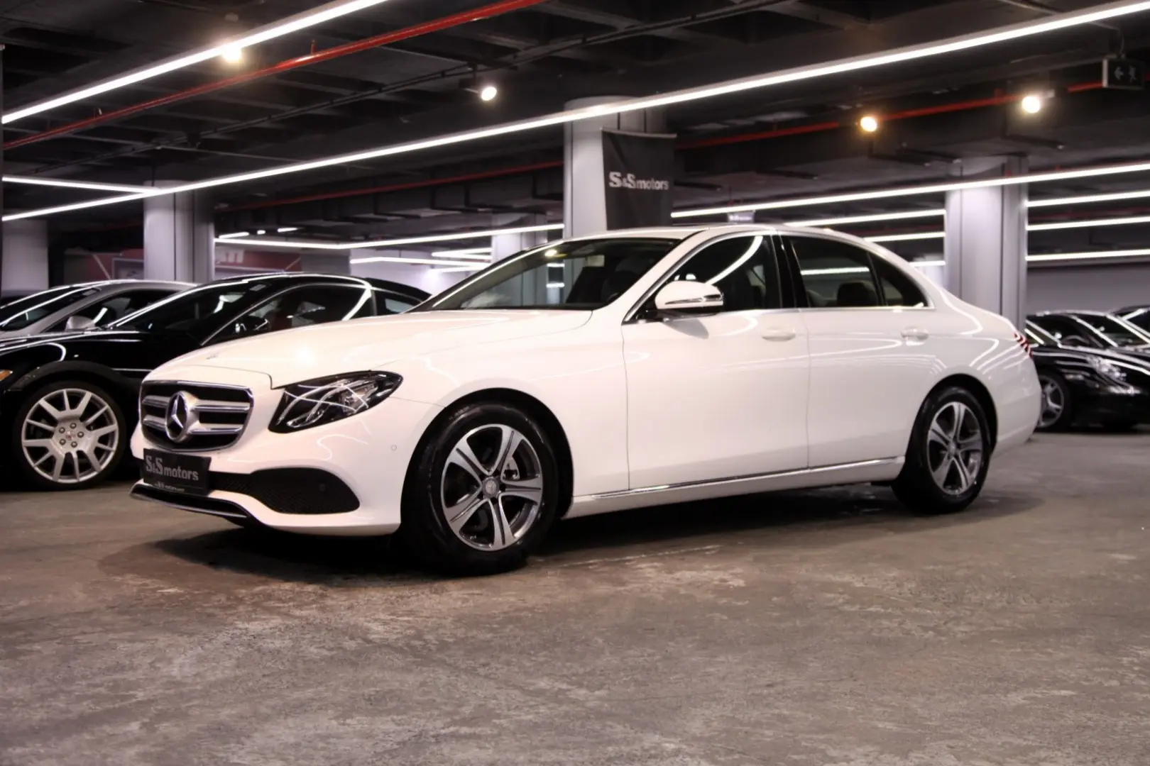 Mercedes-Benz  E 180 Avantgarde 9G-Tronic 3