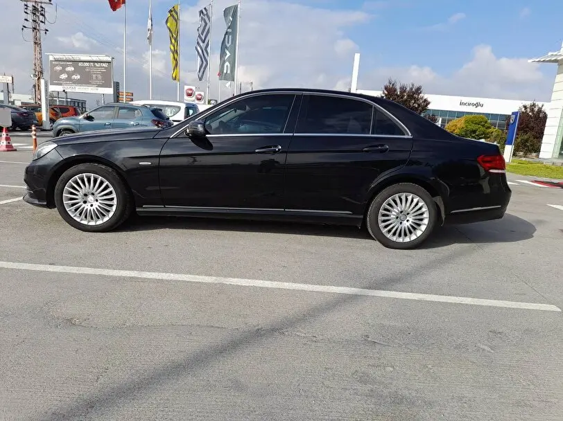 Mercedes-Benz  E 180 EditionE 7