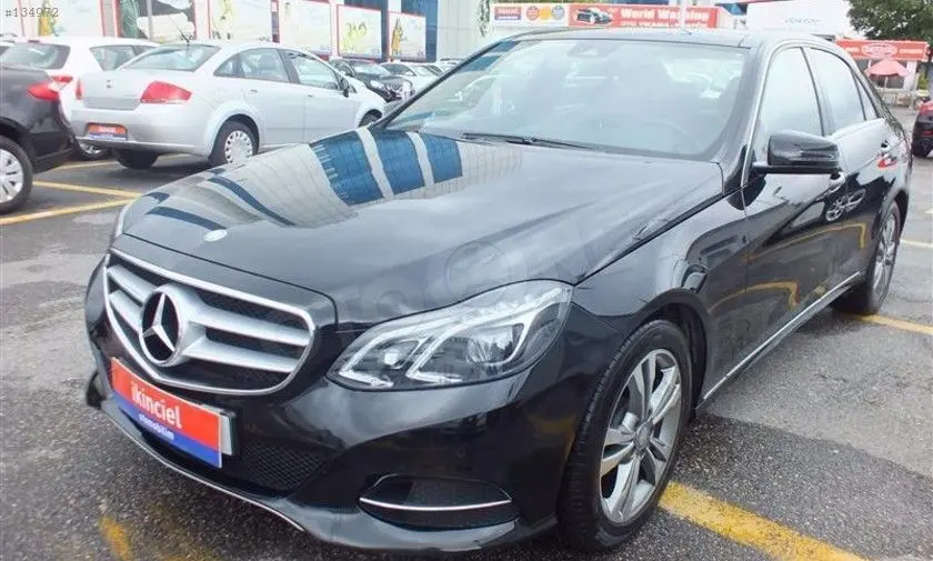 Mercedes-Benz  E 180 Elite 1