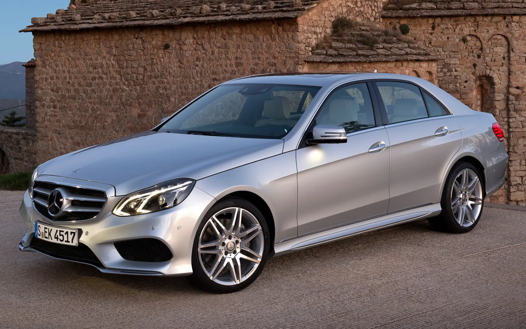 Mercedes-Benz  E 180 Elite 2