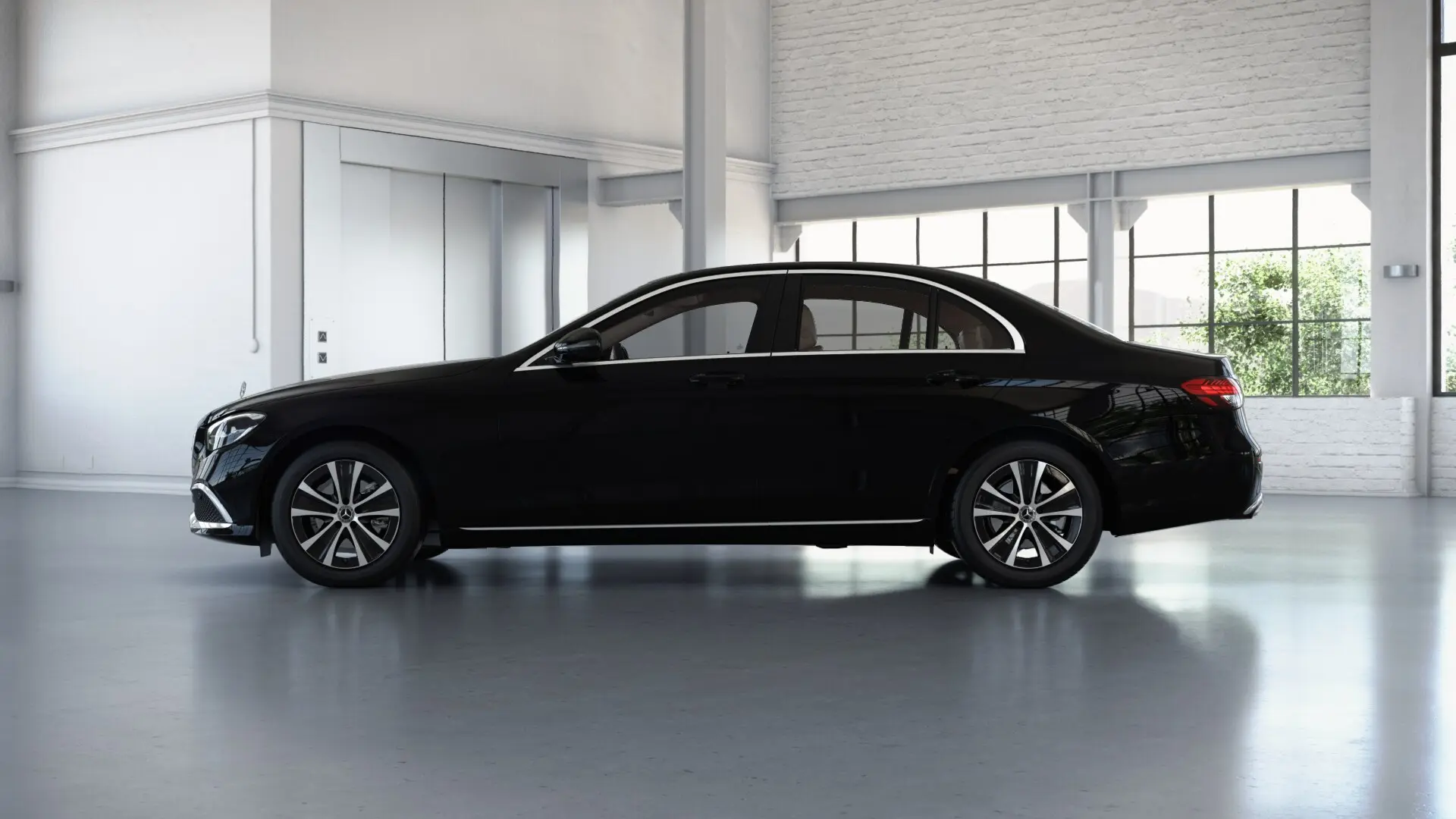 Mercedes-Benz  E 180 Exclusive 9G-Tronic 1