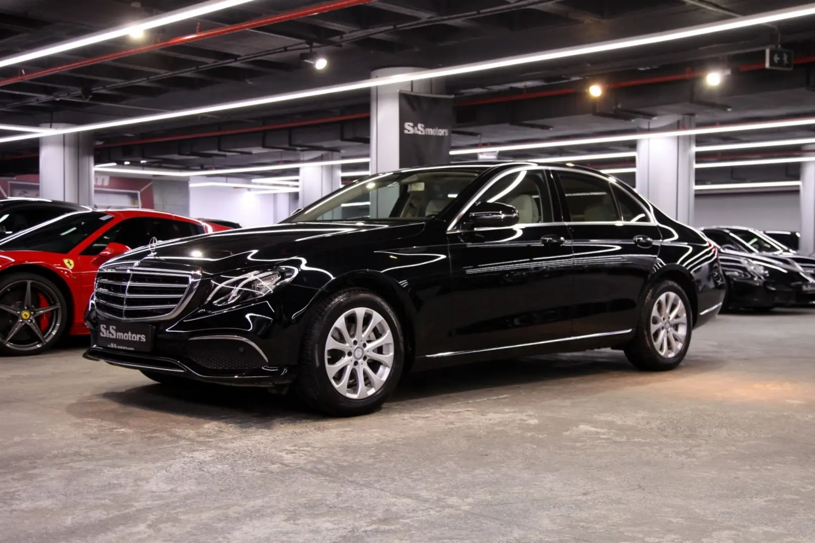 Mercedes-Benz  E 180 Exclusive 9G-Tronic 2
