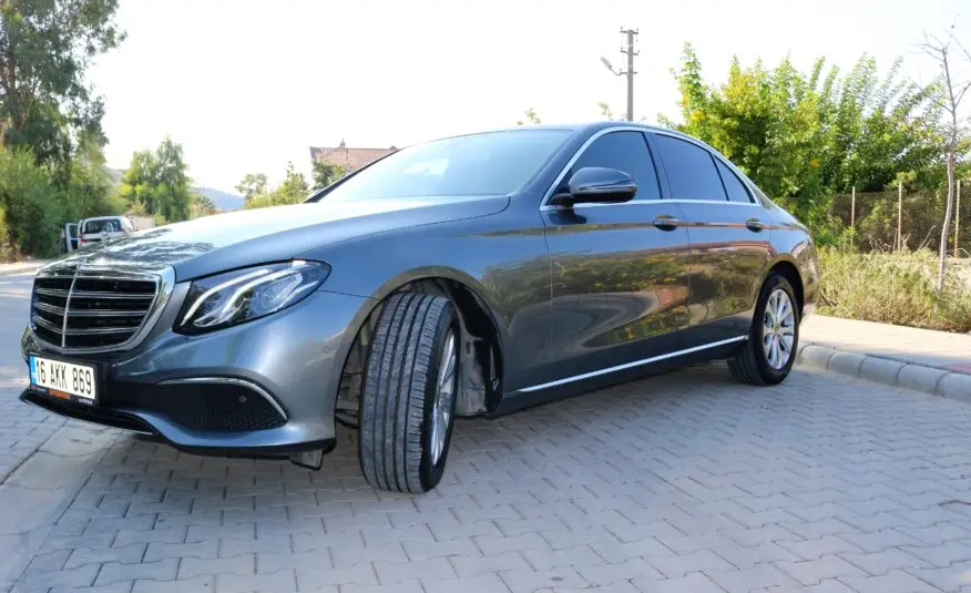 Mercedes-Benz  E 180 Exclusive 9G-Tronic 4