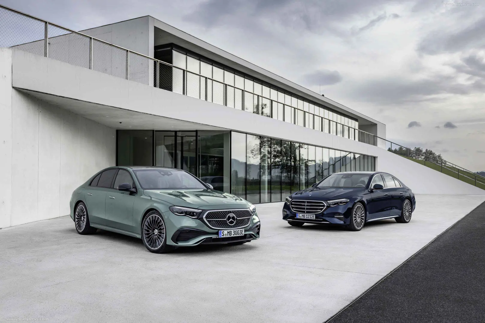 Mercedes-Benz  E 180 MHEV Exclusive 1