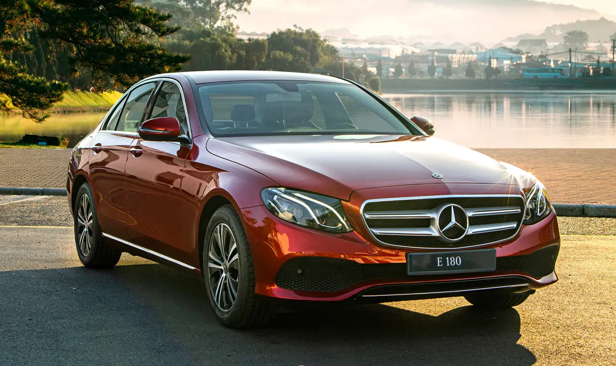 Mercedes-Benz  E 180 Premium 6