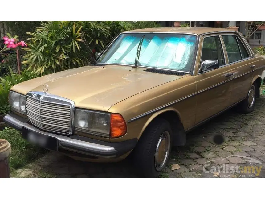Mercedes-Benz  E 200 0