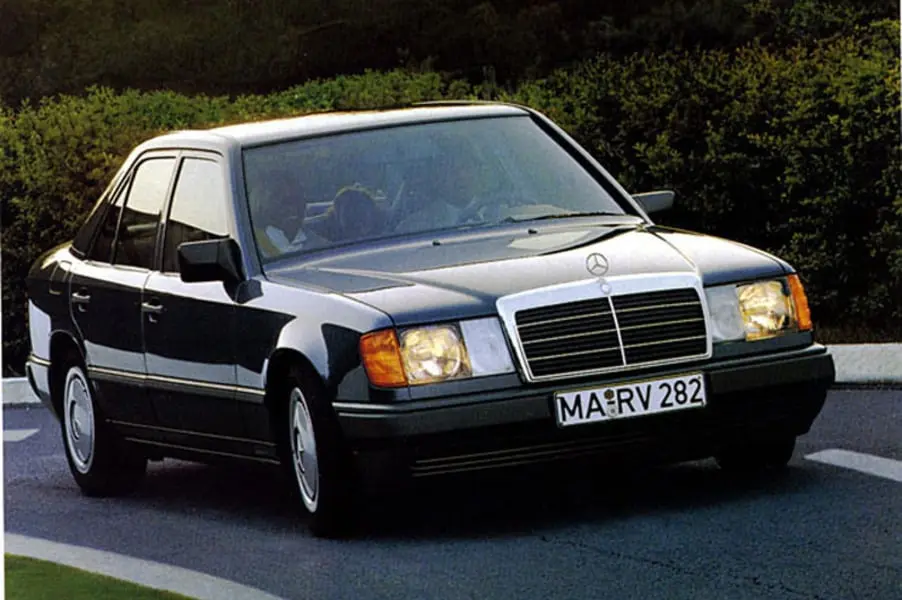 Mercedes-Benz  E 200 E 4