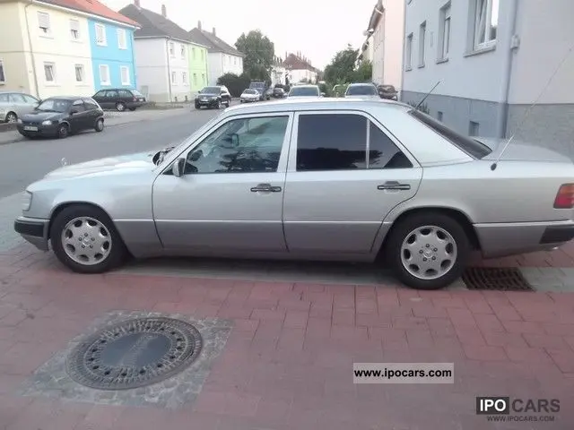 Mercedes-Benz  E 200 3