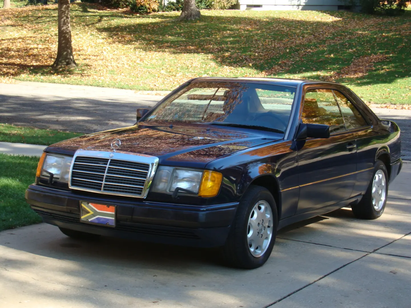 Mercedes-Benz  E 200 2