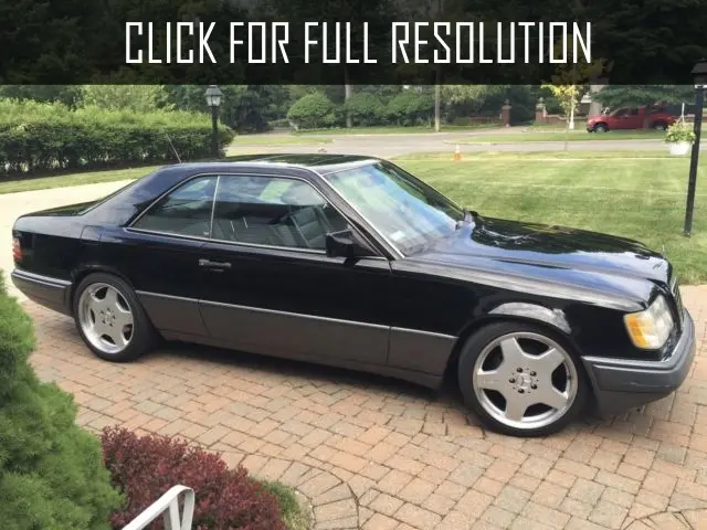 Mercedes-Benz  E 200 5