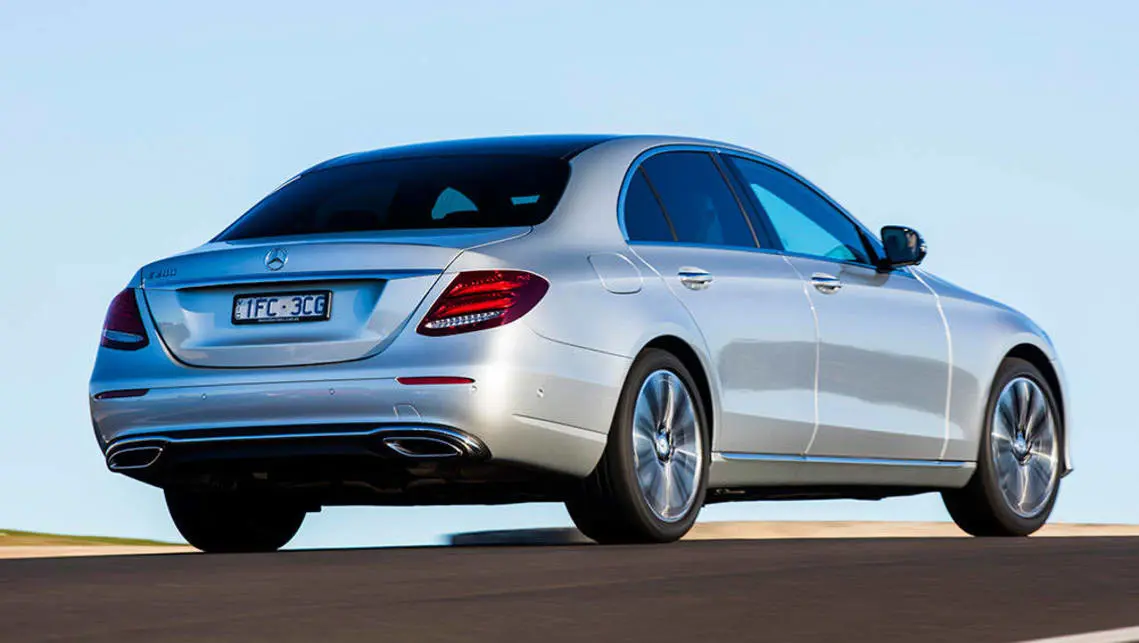 Mercedes-Benz  E 200 3