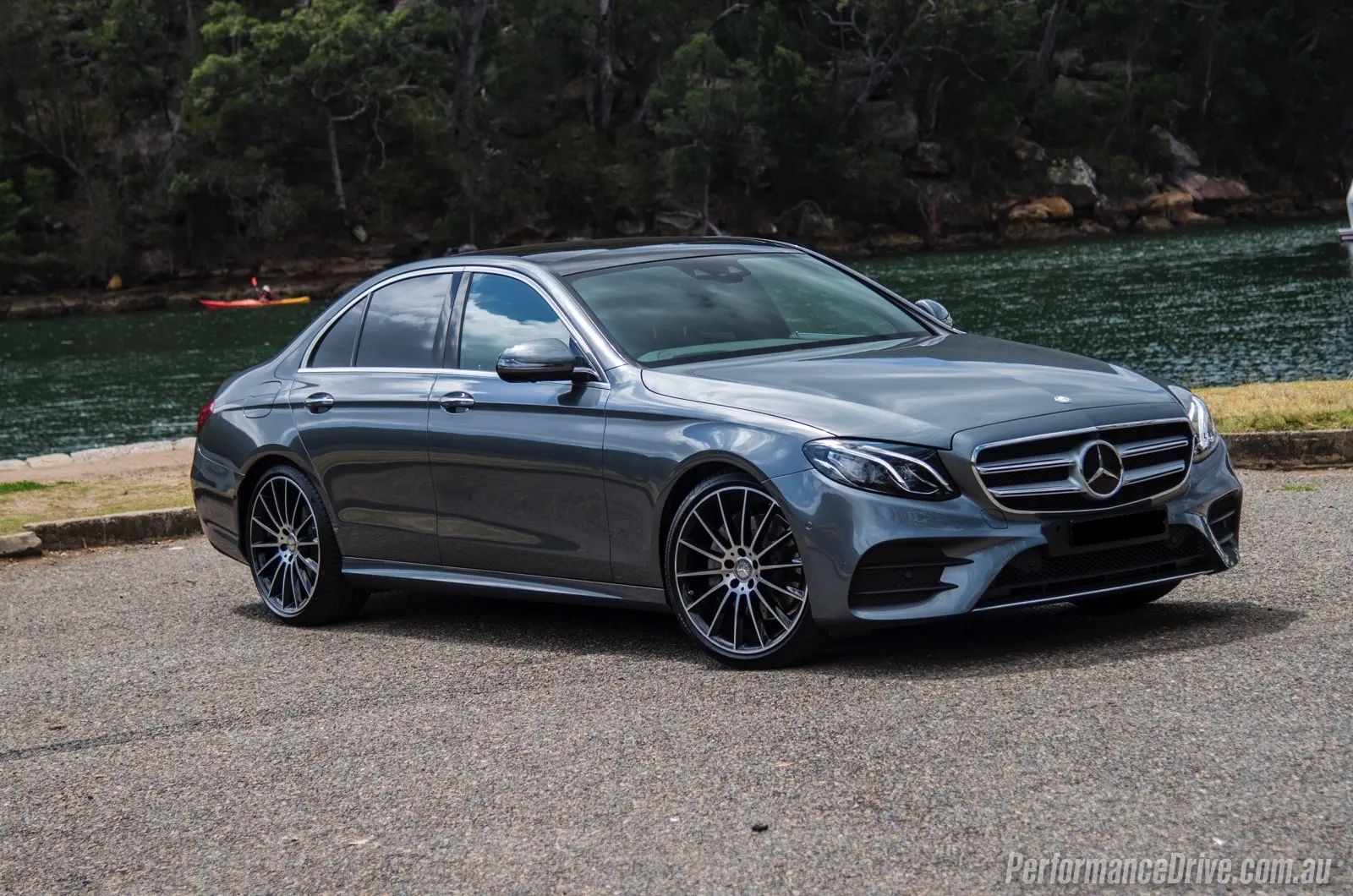 Mercedes-Benz  E 200 4