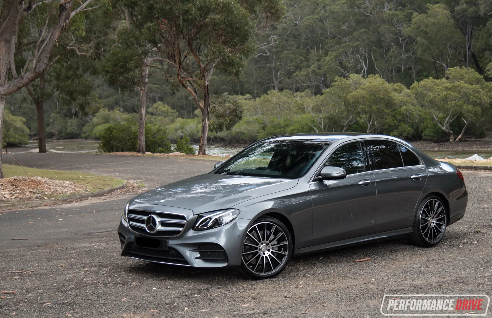 Mercedes-Benz  E 200 AMG 9G-Tronic 1