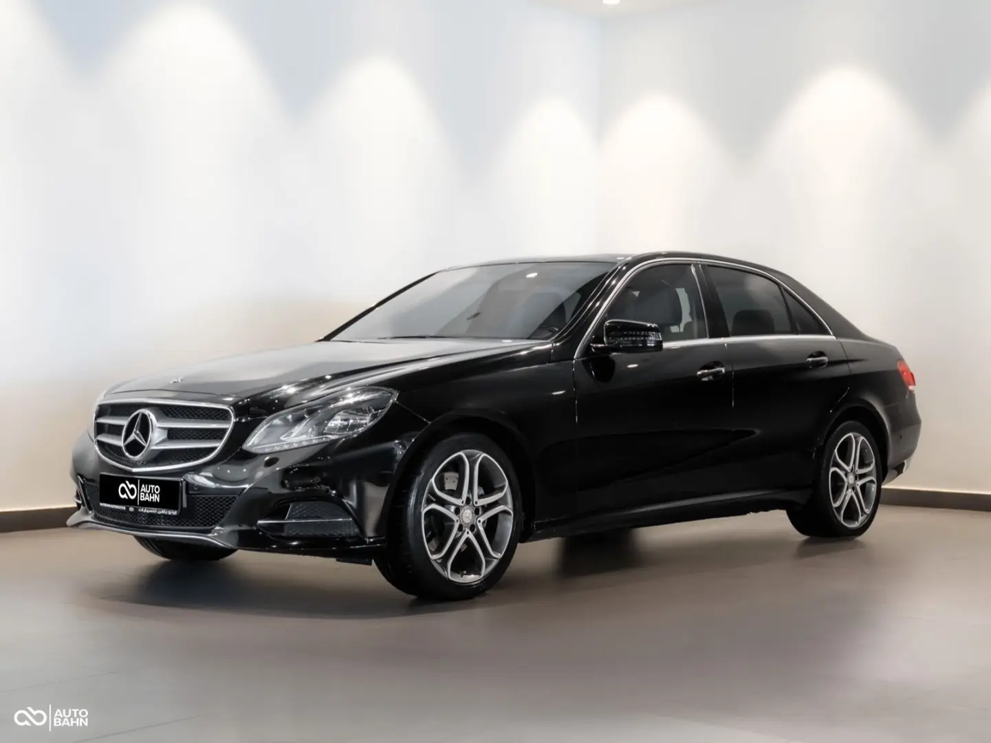 Mercedes-Benz  E 200 1