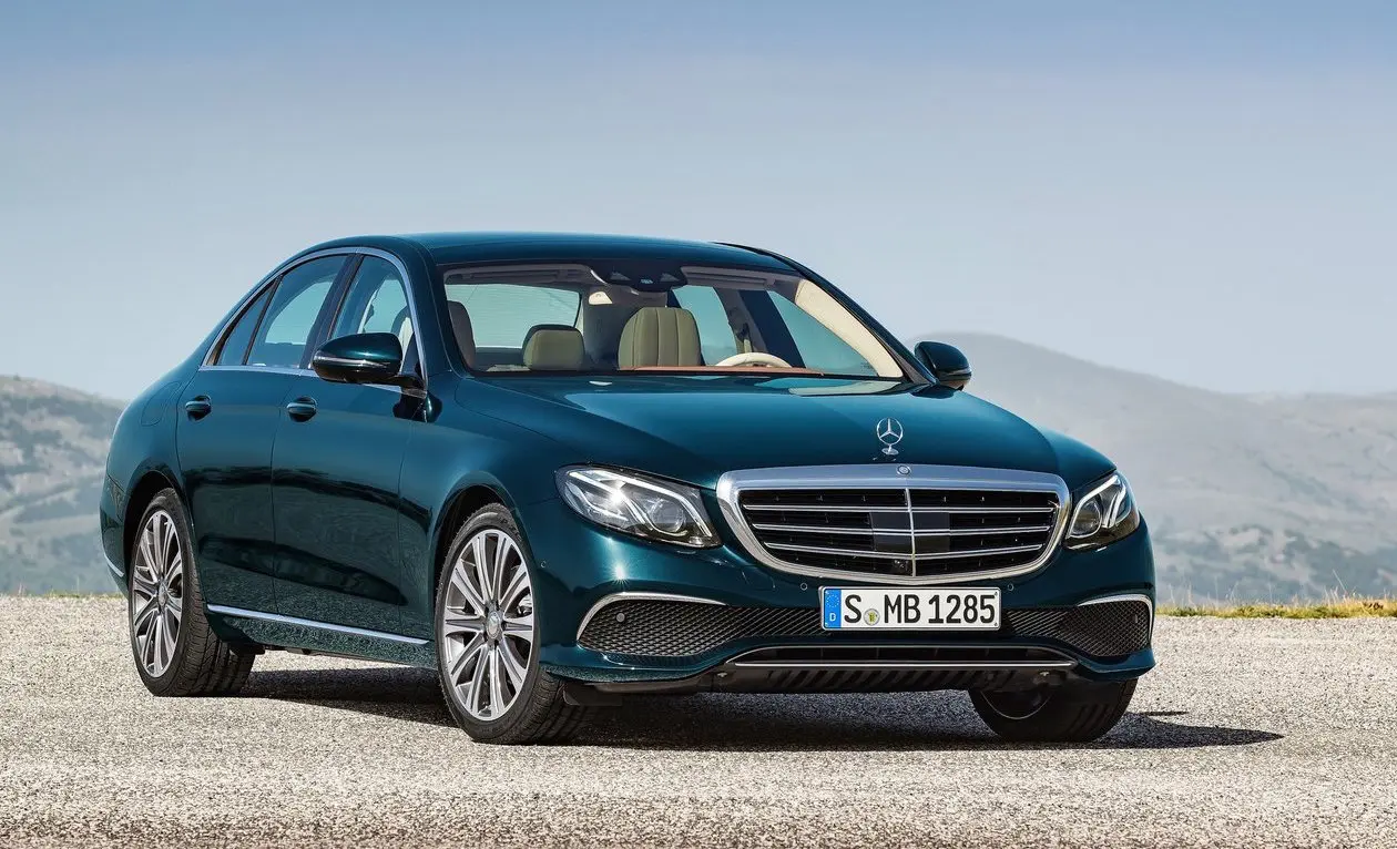 Mercedes-Benz  E 200 Avantgarde 9G-Tronic 2