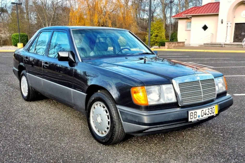 Mercedes-Benz  E 200 C16V 0