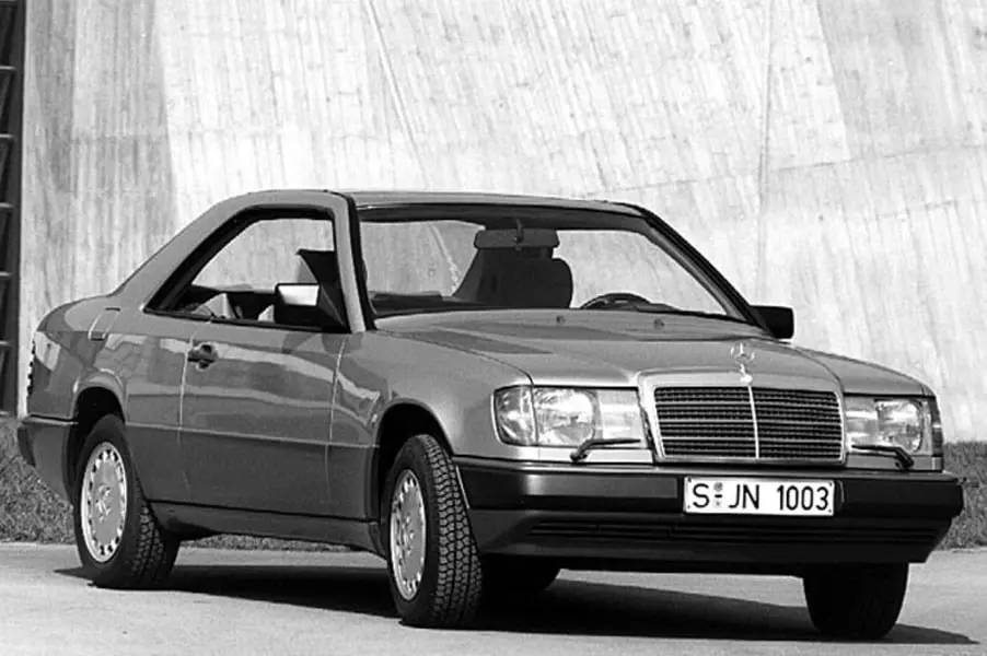 Mercedes-Benz  E 200 C16V 3