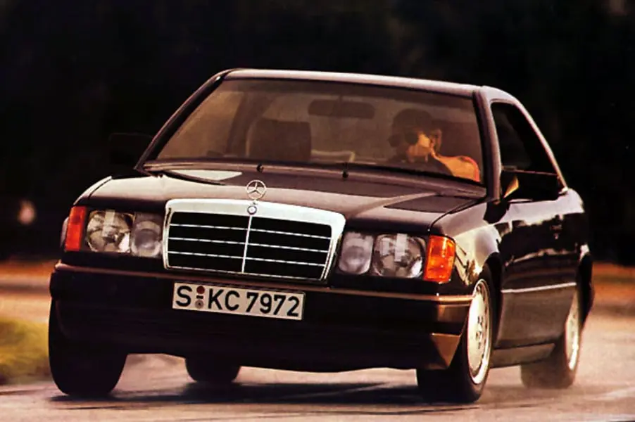 Mercedes-Benz  E 200 C16V 4