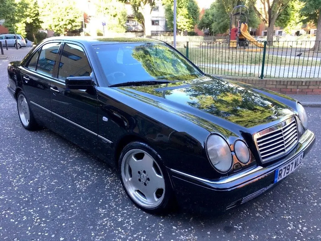 Mercedes-Benz  E 200 CDI Avantgarde 5