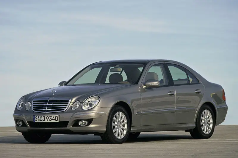 Mercedes-Benz  E 220 CDI Elegance 1
