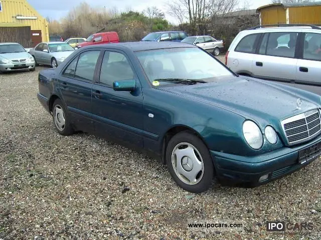 Mercedes-Benz  E 200 CDI Elegance 2
