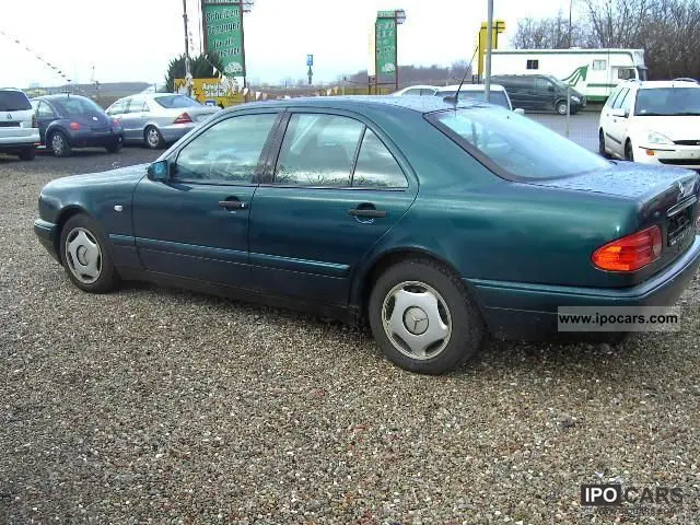 Mercedes-Benz  E 200 CDI Elegance 7