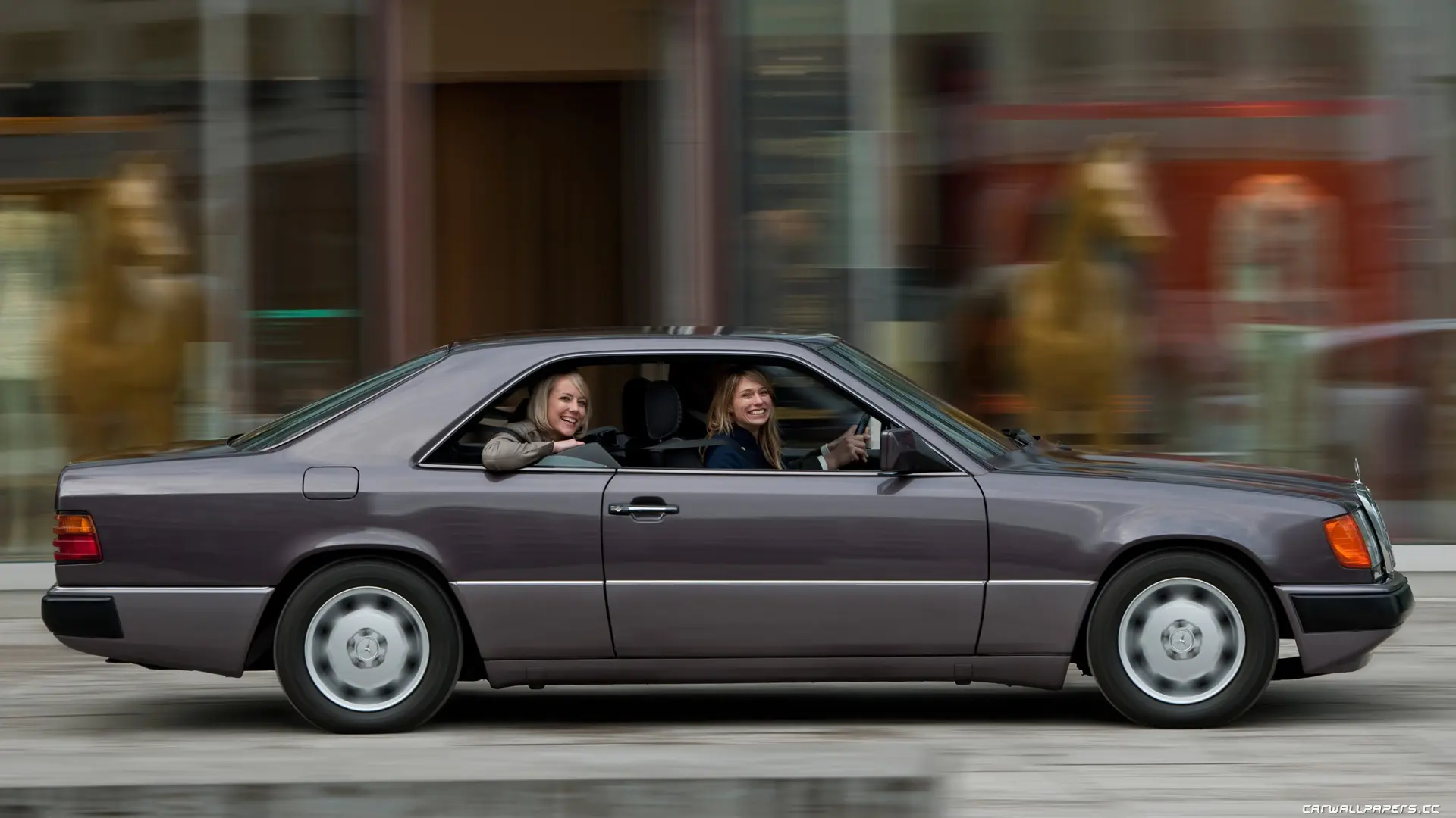 Mercedes-Benz  E 200 CE 1
