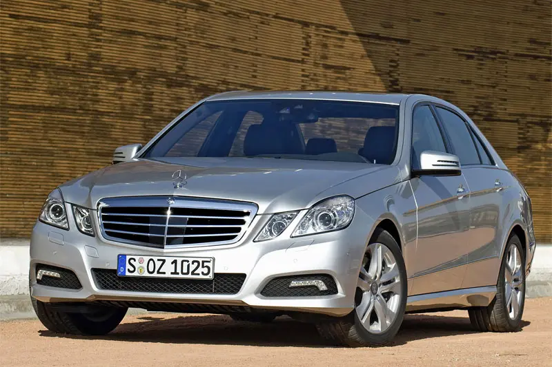 Mercedes-Benz  E 200 CGI Prime 1