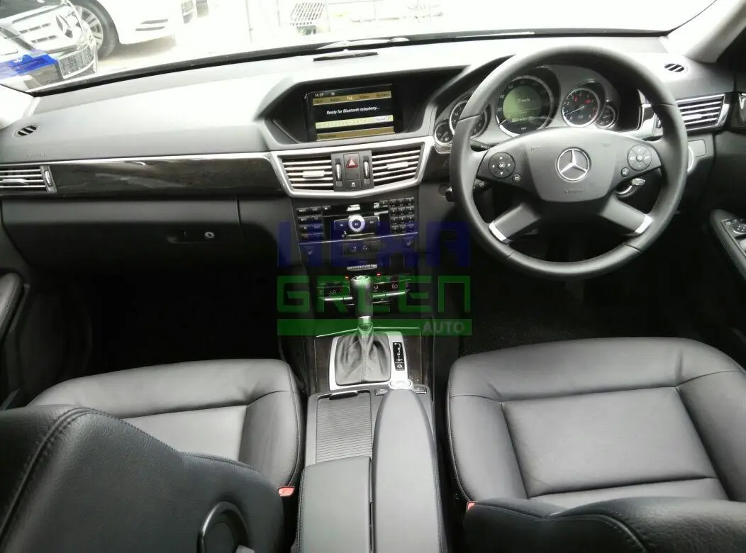 Mercedes-Benz  E 200 CGI AMG 5