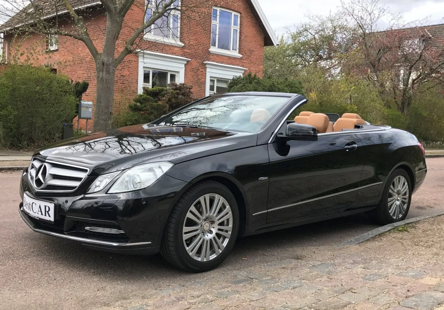Mercedes-Benz  E 200 CGI BlueEFFICIENCY Avantgarde 2
