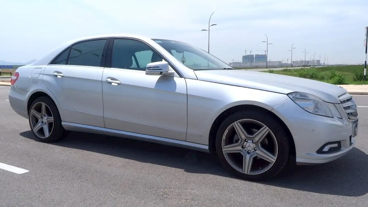 Mercedes-Benz  E 200 CGI Prime 5