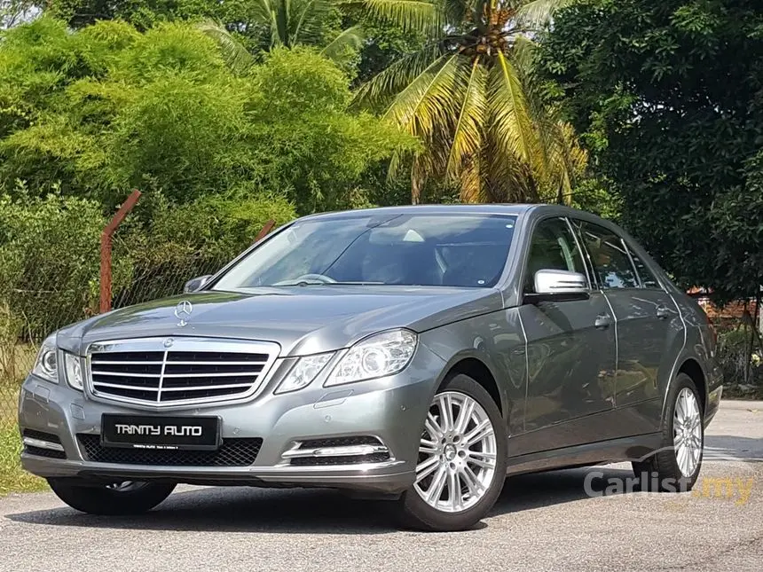 Mercedes-Benz  E 200 CGI Elegance 7