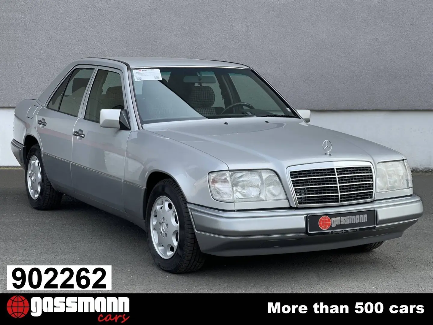 Mercedes-Benz  E 200 Classic 5